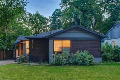 1509 Arizona Avenue, Dallas, TX 75216