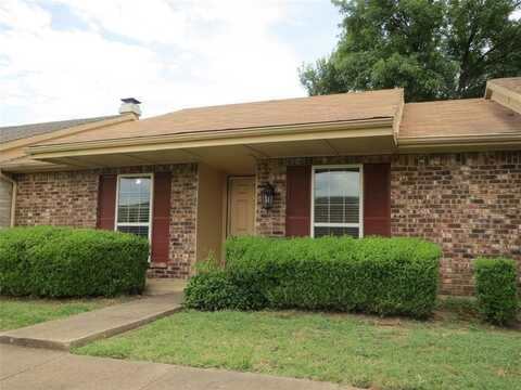 5 E Townhouse Lane, Grand Prairie, TX 75052