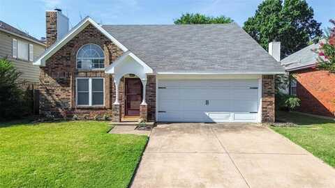8832 Mystic Trail, Fort Worth, TX 76118