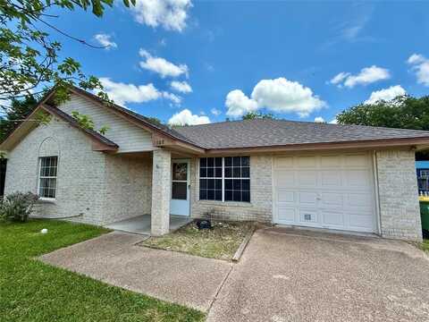 1307 Luanne, Bellmead, TX 76705