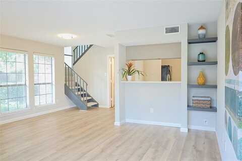 5757 E University Boulevard, Dallas, TX 75206