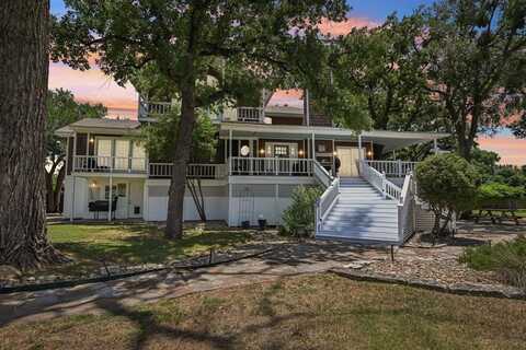 11701 Oakwood Lane, Fort Worth, TX 76179