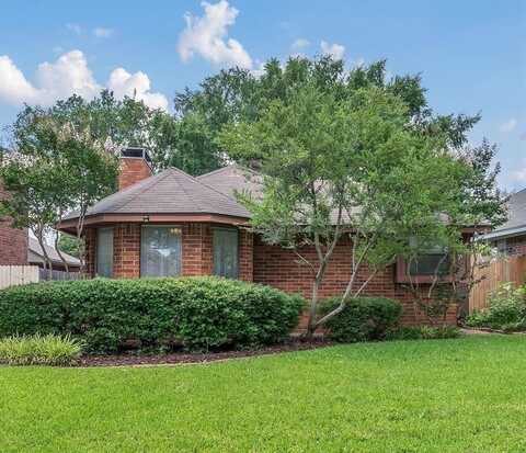 744 Red Oak Drive, Lewisville, TX 75067