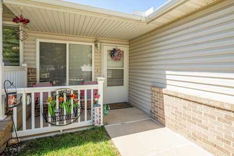1121 Meadow View Ct, Sioux City, IA 51106
