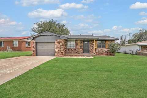 1712 N 4th Street, Sayre, OK 73662