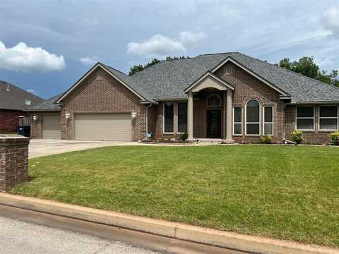 4609 N Gracelann Street, Shawnee, OK 74804