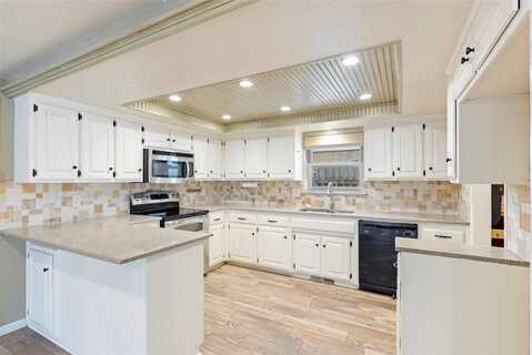 10008 Paisley Road, Oklahoma City, OK 73099