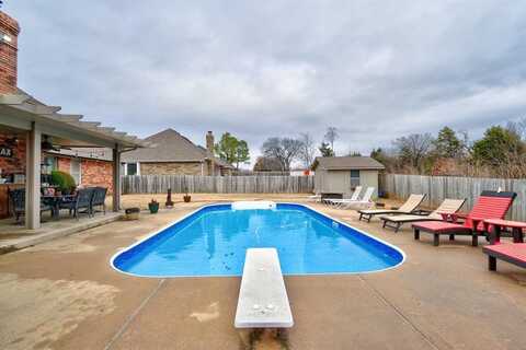 301 Club House Drive, Shawnee, OK 74801