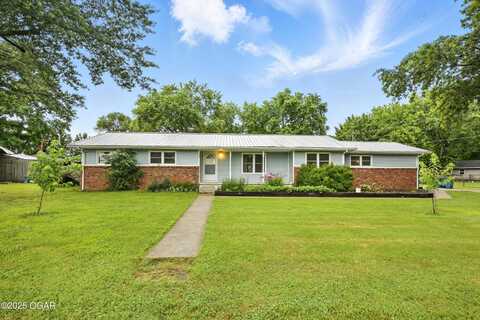 204 N Arlington Drive, Carl Junction, MO 64834