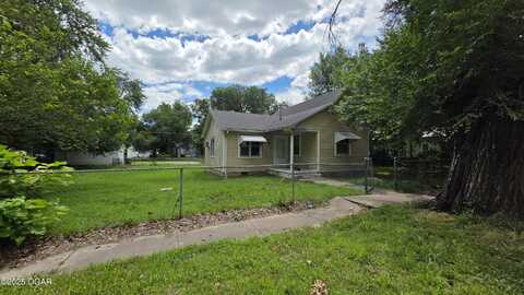 819 S & 819 1/2 Connor Avenue, Joplin, MO 64801