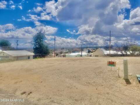 13335 E Summit Avenue, Mayer, AZ 86333