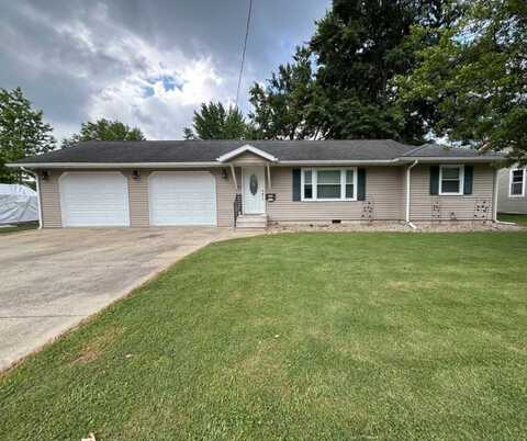 112 W Young Dr, Fairfield, IL 62837