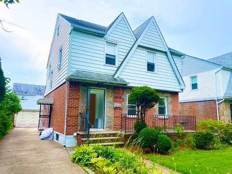 163-18 25th Dr, Flushing, NY 11358