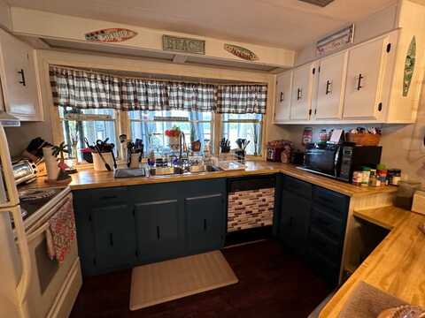 411 Cavillier Ct, Fort Myers, FL 33917