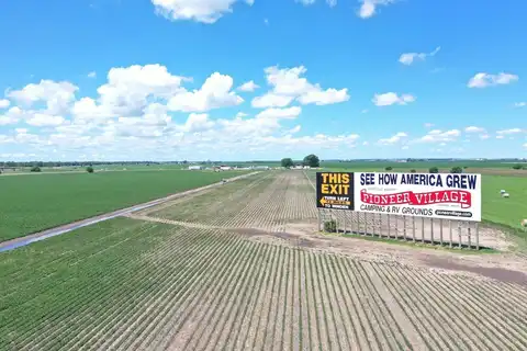 1735 Keystone Rd, Gibbon, NE 68840