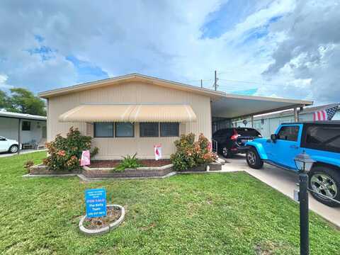 15858 Blue Skies Dr., North Fort Myers, FL 33917