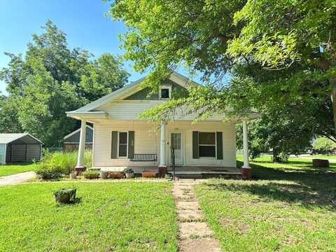 114 N Summit St, Tonkawa, OK 74653
