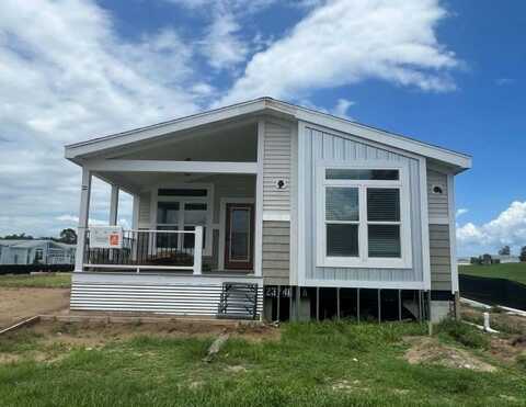 9011 Fairway Loop, Dade City, FL 33525