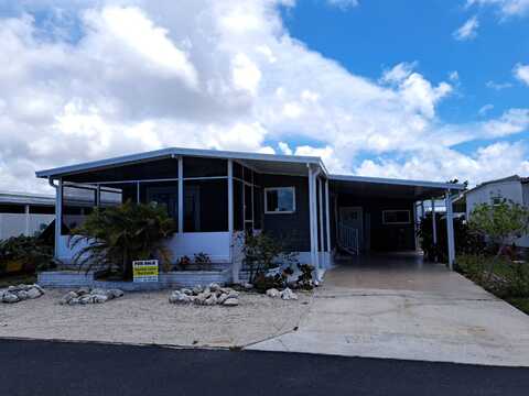 367 Spanish Lakes Dr., Nokomis, FL 34275