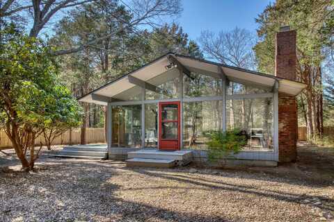 28 Argyle Lane, East Hampton, NY 11937