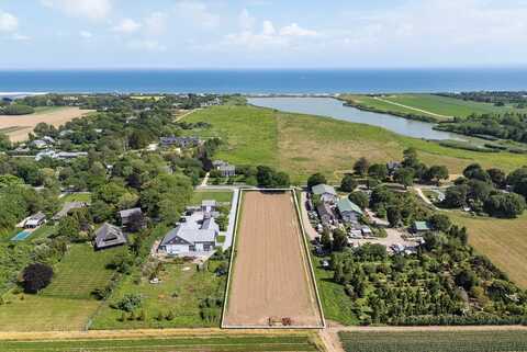 89 Wainscott Main Street, Wainscott, NY 11975