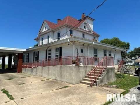 202 N Prairie Street, Jacksonville, IL 62650