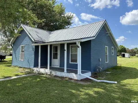 212 ADAMS Street, Coatsburg, IL 62325