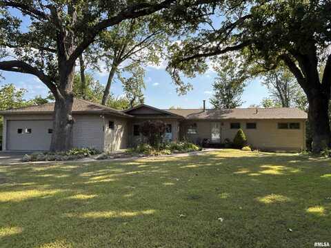 403 N 10TH Street, Clinton, IA 52732