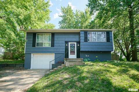 2202 BROOKDALE Lane, Pekin, IL 61554