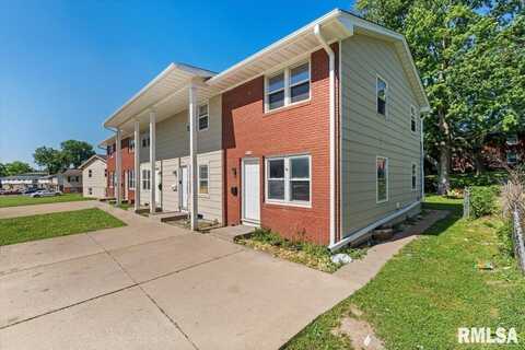 2704 MAGNOLIA Drive, Bettendorf, IA 52722