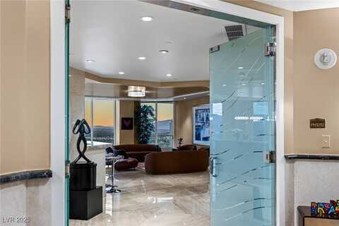 2877 Paradise Road, Las Vegas, NV 89109