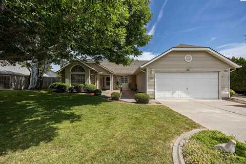 2412 W Klamath Ave., Kennewick, WA 99336