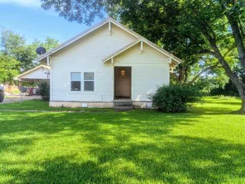 502 E College, Clarksville, TX 75426