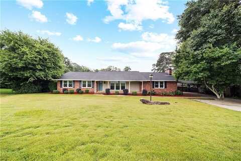 2 Lakewood Circle, Phenix City, AL 36867