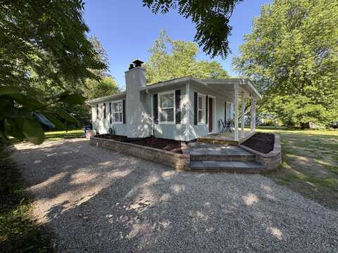 8492 N Walker Road, New Carlisle, IN 46552