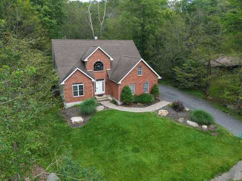2827 Oak View Lane, Tobyhanna, PA 18466