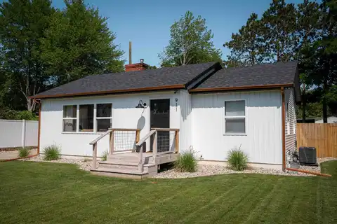 911 S Division Street, Whitehall, MI 49461