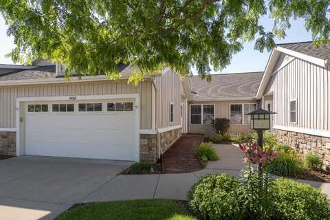 10068 S Crossroads Circle SE, Caledonia, MI 49316