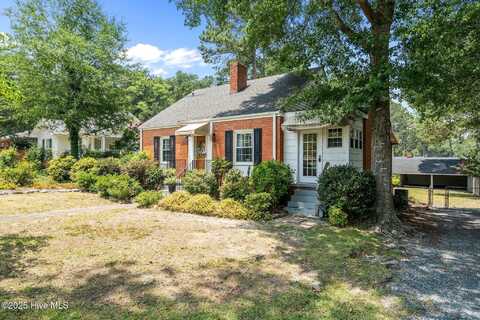 805 N Chestnut Street, Aberdeen, NC 28315