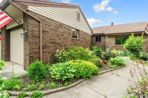 6980 Hollyhill Court SW, Byron Center, MI 49315