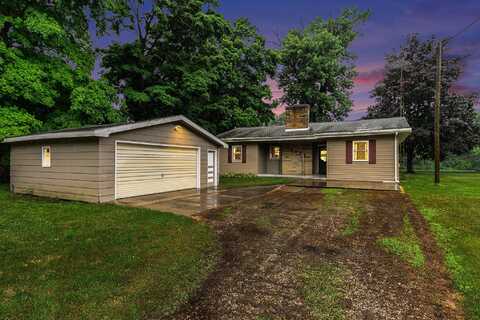 66545 Winding River Road, Constantine, MI 49042