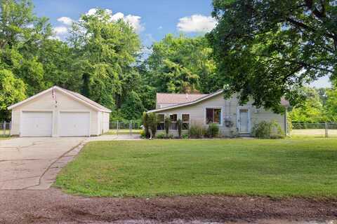 806 10th Street, Plainwell, MI 49080