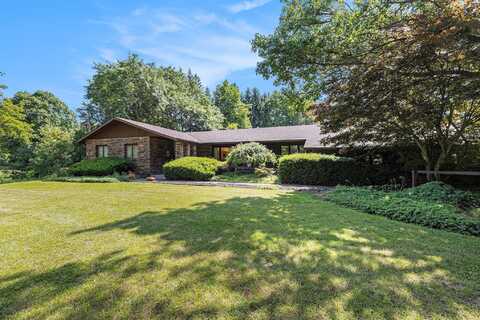 1687 W Willis Road, Saline, MI 48176
