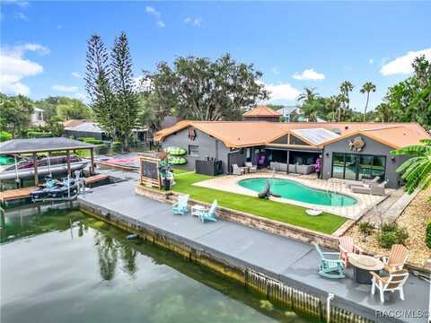 823 SW Kings Bay Drive, Crystal River, FL 34429
