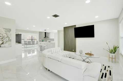 400 NW 20th St, Wilton Manors, FL 33311
