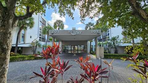 201 178th Dr, Sunny Isles Beach, FL 33160