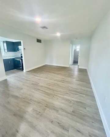 7511 Venetian St, Miramar, FL 33023