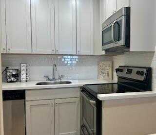 6600 NE 22nd Way, Fort Lauderdale, FL 33308