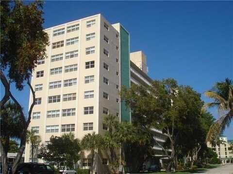 2555 NE 11, Fort Lauderdale, FL 33304