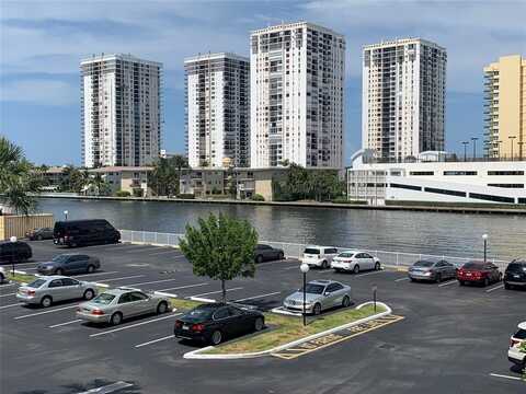 1000 Parkview Dr, Hallandale Beach, FL 33009